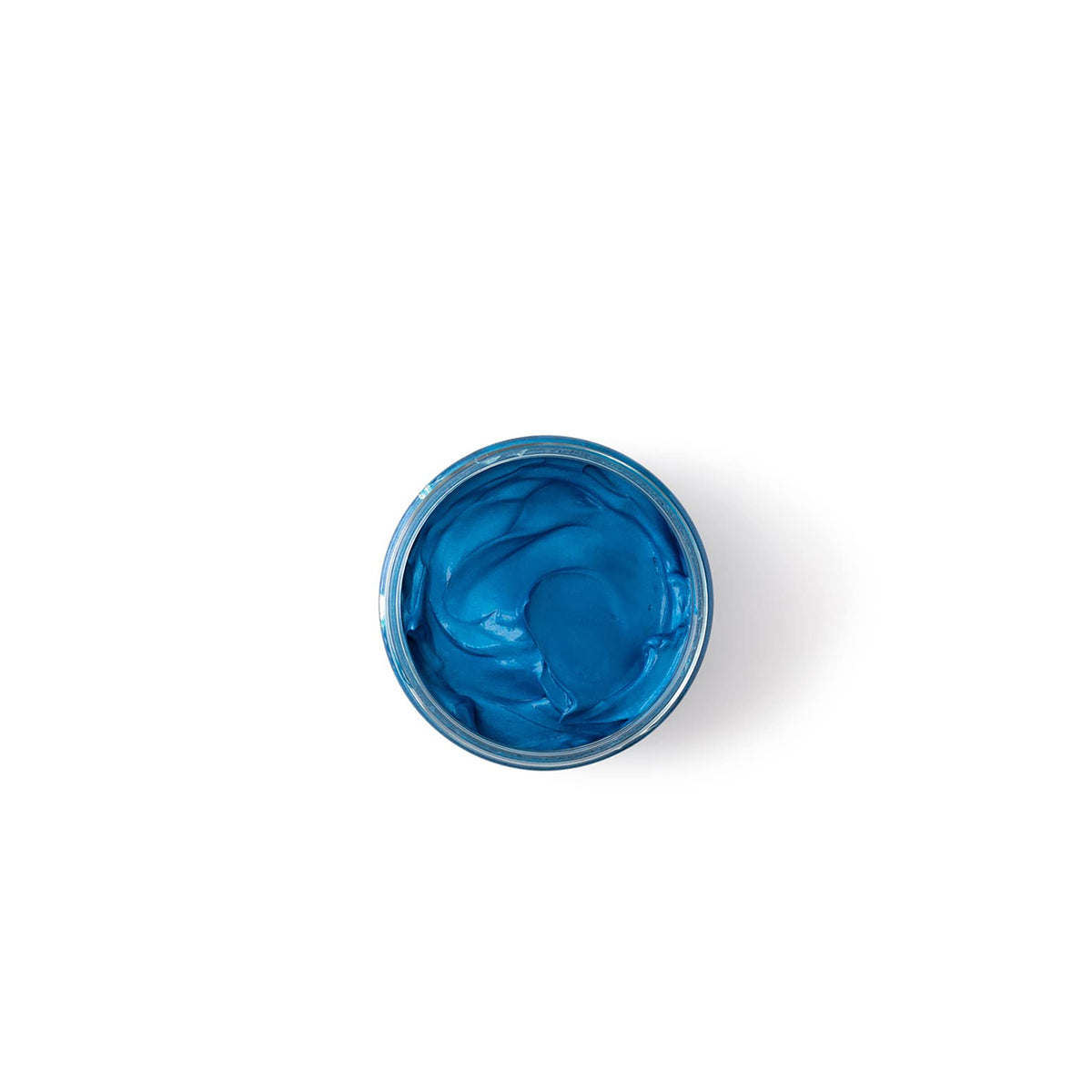 En beholder med den intense, kølige blå farve As I Am Curl Color, set direkte ovenfra, der viser produktets fyldige konsistens.