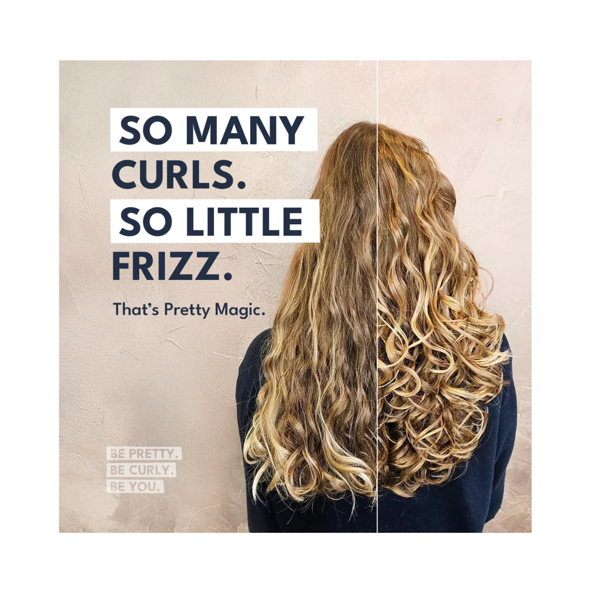 Bagfra billede af langt krøllet hår delt i to: bølget uden pleje til venstre, definerede krøller med Curly Magic til højre.